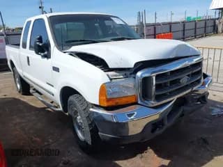 ✅ 2000 Ford F-250 XL • VIN: 1FTNX20F6YEB54843 • Lot: 41818448. Wystawiony na IAAI z przebiegiem 225 355 mil. Bezpłatny archiwum sprzedaży aukcyjnych z USA i szczegółowy raport historii pojazdu na DreamBid. Zdjęcie 1.