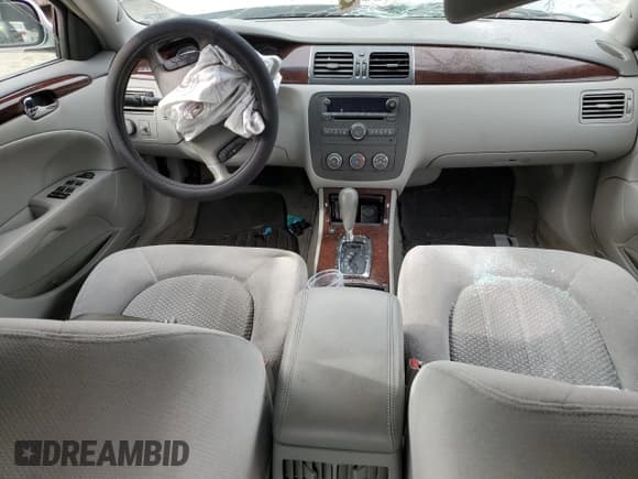 ✅ 2010 Buick Lucerne CX • VIN: 1G4HA5EM4AU131432 • Lot: 51362965. Wystawiony na Copart z przebiegiem Nie podano. Bezpłatny archiwum sprzedaży aukcyjnych z USA i szczegółowy raport historii pojazdu na DreamBid. Zdjęcie 8.