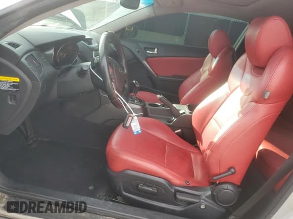 ✅ 2012 Hyundai Genesis Coupe Premium • VIN: KMHHT6KD2CU075286 • Лот: 90823085. Опубликован ранее на Copart с пробегом 128 211 миль. Бесплатный доступ к архиву аукционных продаж из США и подробный отчёт об истории автомобиля на DreamBid. Изображение 7.