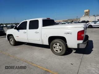 ✅ 2007 Chevrolet Silverado 1500 LTZ • VIN: 2GCFK13Y371726865 • Lot: 92469025. Wystawiony na Copart z przebiegiem 295 122 mil. Bezpłatny archiwum sprzedaży aukcyjnych z USA i szczegółowy raport historii pojazdu na DreamBid. Zdjęcie 2.