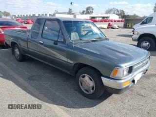 ✅ 1992 Toyota Pickup DLX • VIN: JT4RN93P5N5058671 • Лот: 41712213. Опубликован ранее на IAAI с пробегом 232 869 миль. Бесплатный доступ к архиву аукционных продаж из США и подробный отчёт об истории автомобиля на DreamBid. Изображение 1.