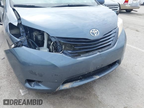 ✅ 2015 Toyota Sienna LE AAS • VIN: 5TDKK3DC3FS638001 • Lot: 42595168. Listed on IAAI with 143,301 mi. Free auction sales archive from the USA and detailed vehicle history report at DreamBid. Image 6.