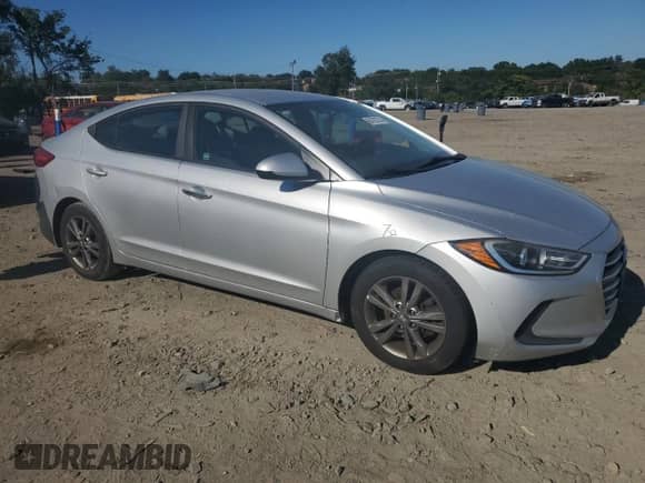 ✅ 2017 Hyundai Elantra SE • VIN: 5NPD84LF6HH026733 • Lot: 84793735. Wystawiony na Copart z przebiegiem 123 508 mil mil. Skorzystaj z bezpłatnego archiwum sprzedaży aukcyjnych z USA i zobacz szczegółowy raport historii pojazdu na DreamBid. Zdjęcie 4.