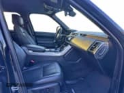 ✅ 2022 Land Rover Range Rover Sport HSE Silver Edition • VIN: SALWR2SU2NA219497 • Lot: 97342385. Wystawiony na Copart z przebiegiem 55 284 mil. Bezpłatny archiwum sprzedaży aukcyjnych z USA i szczegółowy raport historii pojazdu na DreamBid. Zdjęcie 5.