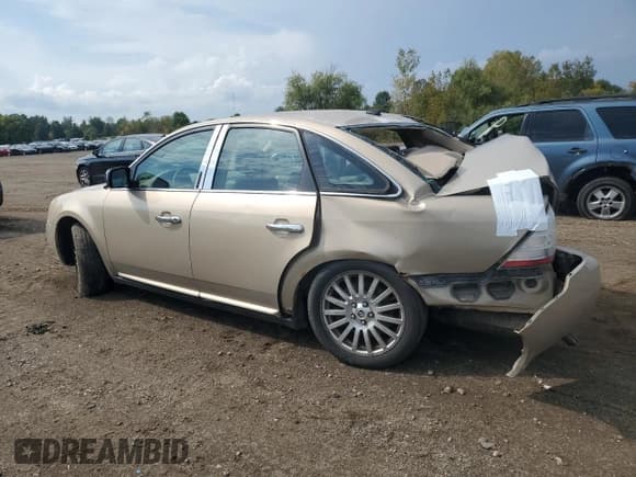 ✅ 2007 Mercury Montego Premier • VIN: 1MEHM42117G614091 • Лот: 86054395. Опубликован ранее на Copart с пробегом 141 427 миль. Бесплатный доступ к архиву аукционных продаж из США и подробный отчёт об истории автомобиля на DreamBid. Изображение 2.