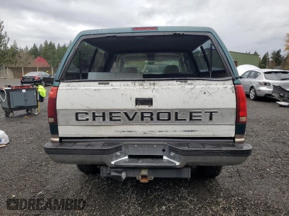 ✅ 1997 Chevrolet Silverado 1500 • VIN: 2GCEK19R8V1210445 • Лот: 91838485. Опубликован ранее на Copart с пробегом 75 858 миль. Бесплатный доступ к архиву аукционных продаж из США и подробный отчёт об истории автомобиля на DreamBid. Изображение 6.