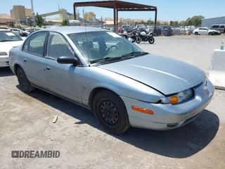 2002 Saturn SL с VIN 1G8ZK52702Z258679, выставлен на аукционе IAAI как лот 42595108 с пробегом 248 981 миль миль и . История ставок и продаж доступна на DreamBid. Изображение 1.