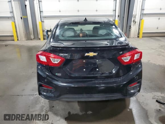 ✅ 2017 Chevrolet Cruze LT • VIN: 1G1BE5SM1H7220105 • Лот: 85578315. Опубликован ранее на Copart с пробегом 157 422 миль. Бесплатный доступ к архиву аукционных продаж из США и подробный отчёт об истории автомобиля на DreamBid. Изображение 6.