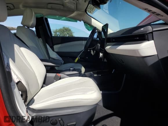 ✅ 2024 Ford Mustang Mach-E Premium • VIN: 3FMTK3R75RMA42338 • Lot: 83889745. Listed on Copart with 6,650 mi. Free auction sales archive from the USA and detailed vehicle history report at DreamBid. Image 7.