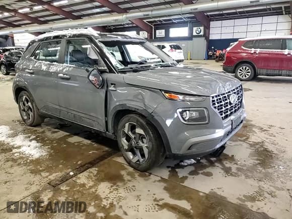 ✅ 2022 Hyundai Venue Limited • VIN: KMHRC8A33NU135331 • Lot: 43912335. Listed on Copart with 68,000 mi. Free auction sales archive from the USA and detailed vehicle history report at DreamBid. Image 12.