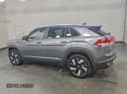 ✅ 2025 Volkswagen Atlas SE • VIN: 1V2HE2CA4SC204398 • Лот: 93465785. Опубликован ранее на Copart с пробегом 17 247 миль. Бесплатный доступ к архиву аукционных продаж из США и подробный отчёт об истории автомобиля на DreamBid. Изображение 2.