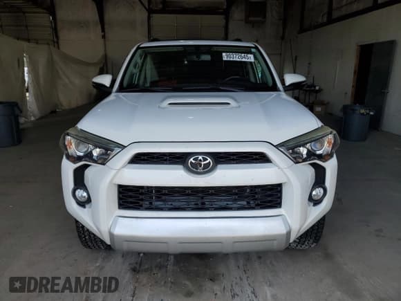 ✅ 2016 Toyota 4Runner Limited • VIN: JTEBU5JR2G5337799 • Lot: 90372645. Listed on Copart with 165,103 mi. Free auction sales archive from the USA and detailed vehicle history report at DreamBid. Image 5.