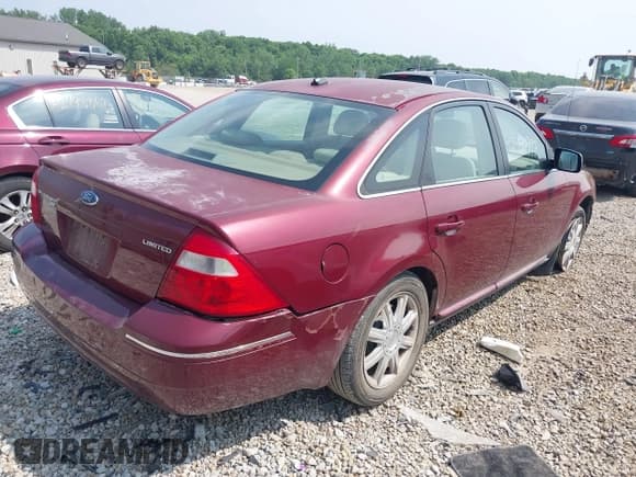 ✅ 2007 Ford Five Hundred Limited • VIN: 1FAHP28137G142809 • Лот: 42490997. Опубликован ранее на IAAI с пробегом 157 532 миль. Бесплатный доступ к архиву аукционных продаж из США и подробный отчёт об истории автомобиля на DreamBid. Изображение 4.