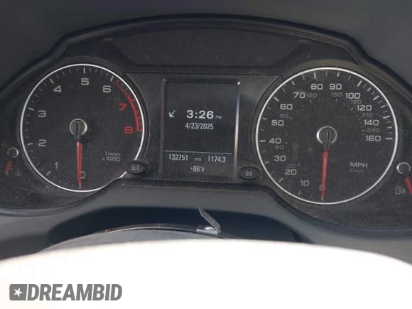 ✅ 2015 Audi Q5 Premium Plus • VIN: WA1LFAFP4FA005852 • Lot: 42073338. Wystawiony na IAAI z przebiegiem 132 751 mil. Bezpłatny archiwum sprzedaży aukcyjnych z USA i szczegółowy raport historii pojazdu na DreamBid. Zdjęcie 7.