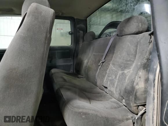 ✅ 2006 Chevrolet Silverado 2500HD LS • VIN: 1GCHK29G36E134019 • Lot: 54119355. Wystawiony na Copart z przebiegiem 324 388 mil. Bezpłatny archiwum sprzedaży aukcyjnych z USA i szczegółowy raport historii pojazdu na DreamBid. Zdjęcie 10.