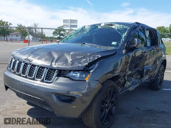 ✅ 2019 Jeep Grand Cherokee Upland • VIN: 1C4RJFAG1KC771703 • Lot: 43091265. Listed on IAAI with 110,345 mi. Free auction sales archive from the USA and detailed vehicle history report at DreamBid. Image 17.