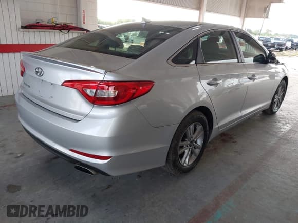 ✅ 2016 Hyundai Sonata SE • VIN: 5NPE24AF9GH355093 • Лот: 43555306. Опубликован ранее на IAAI с пробегом 152 445 миль. Бесплатный доступ к архиву аукционных продаж из США и подробный отчёт об истории автомобиля на DreamBid. Изображение 4.