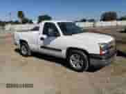 2004 Chevrolet Silverado 1500 LS z VIN 1GCEC14VX4Z171221, wystawiony jako Copart lot #78542024 z przebiegiem 254 153 mil mil oraz Szkoda całkowita • Salvage title. Historia ofert i sprzedaży dostępna na DreamBid. Obrazek 4.