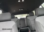 ✅ 2023 Chevrolet Traverse LT Cloth • VIN: 1GNERGKWXPJ175177 • Lot: 66147504. Wystawiony na Copart z przebiegiem 22 893 mil. Bezpłatny archiwum sprzedaży aukcyjnych z USA i szczegółowy raport historii pojazdu na DreamBid. Zdjęcie 10.