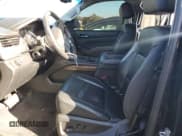 ✅ 2020 Chevrolet Suburban LT • VIN: 1GNSCHKC4LR221954 • Lot: 74828644. Wystawiony na Copart z przebiegiem 163 028 mil. Bezpłatny archiwum sprzedaży aukcyjnych z USA i szczegółowy raport historii pojazdu na DreamBid. Zdjęcie 7.