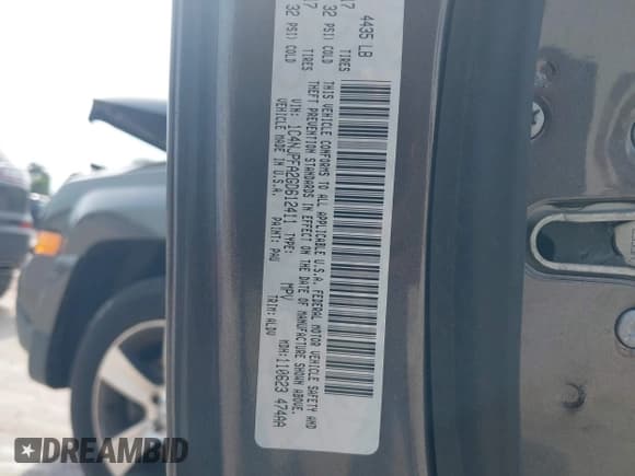 ✅ 2016 Jeep Patriot High Altitude • VIN: 1C4NJPFA2GD612411 • Lot: 42921391. Wystawiony na IAAI z przebiegiem 121 746 mil. Bezpłatny archiwum sprzedaży aukcyjnych z USA i szczegółowy raport historii pojazdu na DreamBid. Zdjęcie 9.