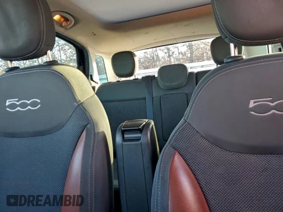 ✅ 2014 FIAT 500L Trekking • VIN: ZFBCFADH5EZ017741 • Лот: 93855595. Опубликован ранее на Copart с пробегом 89 013 миль. Бесплатный доступ к архиву аукционных продаж из США и подробный отчёт об истории автомобиля на DreamBid. Изображение 10.