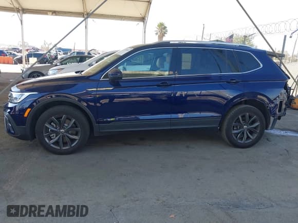 ✅ 2022 Volkswagen Tiguan SE • VIN: 3VV3B7AX0NM169565 • Lot: 43389301. Listed on IAAI with 30,159 mi. Free auction sales archive from the USA and detailed vehicle history report at DreamBid. Image 15.