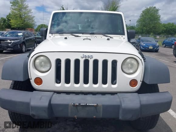 ✅ 2008 Jeep Wrangler Unlimited X • VIN: 1J4GA39188L584256 • Lot: 42349536. Listed on IAAI with 126,778 mi. Free auction sales archive from the USA and detailed vehicle history report at DreamBid. Image 6.
