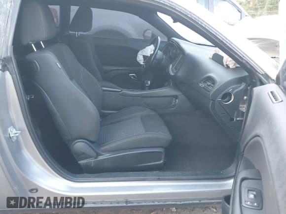 ✅ 2017 Dodge Challenger SXT • VIN: 2C3CDZAG1HH550336 • Lot: 43372442. Wystawiony na IAAI z przebiegiem 152 098 mil. Bezpłatny archiwum sprzedaży aukcyjnych z USA i szczegółowy raport historii pojazdu na DreamBid. Zdjęcie 5.