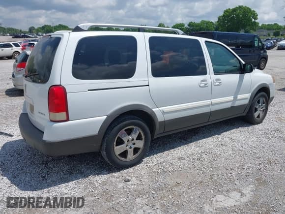 ✅ 2005 Pontiac Montana 1SB • VIN: 1GMDV33L45D270886 • Lot: 42198328. Wystawiony na IAAI z przebiegiem 277 292 mil. Bezpłatny archiwum sprzedaży aukcyjnych z USA i szczegółowy raport historii pojazdu na DreamBid. Zdjęcie 4.