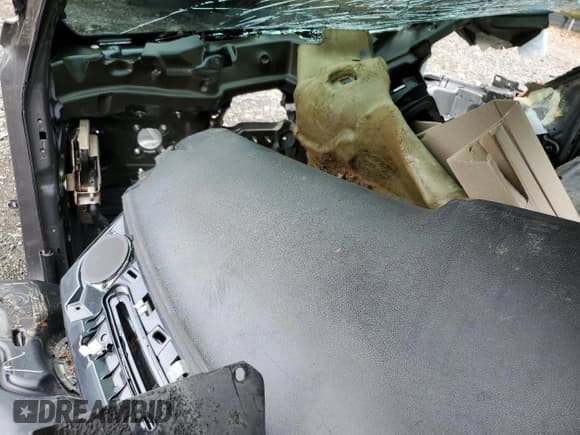 ✅ 2020 Dodge Charger Scat Pack • VIN: 2C3CDXGJ5LH166687 • Lot: 86093295. Wystawiony na Copart z przebiegiem Nie podano. Bezpłatny archiwum sprzedaży aukcyjnych z USA i szczegółowy raport historii pojazdu na DreamBid. Zdjęcie 8.