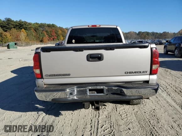 ✅ 2005 Chevrolet Silverado 1500 Z71 • VIN: 1GCEK19B55E213496 • Лот: 77851484. Опубликован ранее на Copart с пробегом 170 099 миль. Бесплатный доступ к архиву аукционных продаж из США и подробный отчёт об истории автомобиля на DreamBid. Изображение 6.