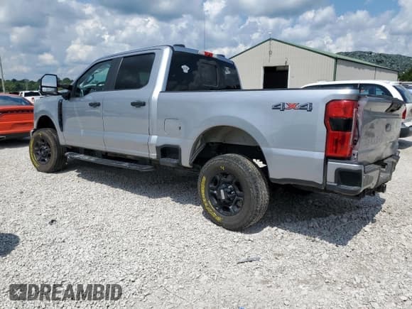 ✅ 2023 Ford F-250 XL • VIN: 1FT8W2BN0PED15402 • Lot: 67431445. Listed on Copart with 40,528 mi. Free auction sales archive from the USA and detailed vehicle history report at DreamBid. Image 2.