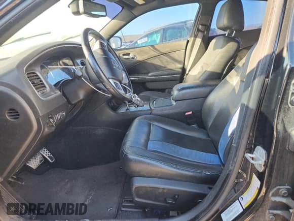 ✅ 2011 Dodge Charger Mopar 11 • VIN: 2B3CL5CT8BH616889 • Лот: 81690625. Опубликован ранее на Copart с пробегом Не указан. Бесплатный доступ к архиву аукционных продаж из США и подробный отчёт об истории автомобиля на DreamBid. Изображение 7.