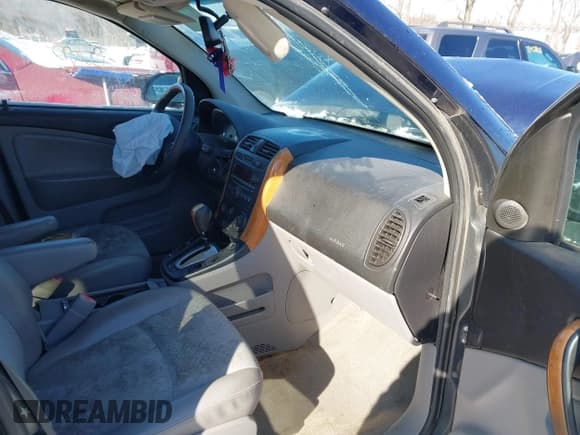 ✅ 2007 Saturn VUE V6 • VIN: 5GZCZ53477S810432 • Lot: 41620505. Wystawiony na IAAI z przebiegiem 201 000 mil. Bezpłatny archiwum sprzedaży aukcyjnych z USA i szczegółowy raport historii pojazdu na DreamBid. Zdjęcie 5.