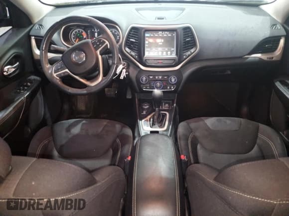 ✅ 2016 Jeep Cherokee Latitude • VIN: 1C4PJMCS2GW106179 • Lot: 90072715. Listed on Copart with 215,819 mi. Free auction sales archive from the USA and detailed vehicle history report at DreamBid. Image 8.