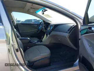 ✅ 2014 Hyundai Sonata Limited • VIN: 5NPEC4AC8EH902872 • Lot: 43622715. Listed on IAAI with 115,130 mi. Free auction sales archive from the USA and detailed vehicle history report at DreamBid. Image 5.