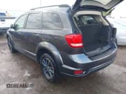 ✅ 2019 Dodge Journey SE • VIN: 3C4PDCBB6KT706818 • Lot: 43290788. Wystawiony na IAAI z przebiegiem 100 740 mil. Bezpłatny archiwum sprzedaży aukcyjnych z USA i szczegółowy raport historii pojazdu na DreamBid. Zdjęcie 3.