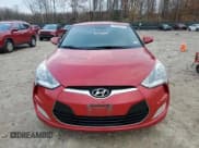 ✅ 2013 Hyundai Veloster w/Black Int • VIN: KMHTC6AD4DU134562 • Lot: 79052254. Wystawiony na Copart z przebiegiem 81 589 mil. Bezpłatny archiwum sprzedaży aukcyjnych z USA i szczegółowy raport historii pojazdu na DreamBid. Zdjęcie 5.