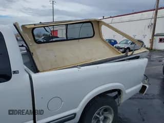 ✅ 2001 Chevrolet S-10 LS • VIN: 1GCCS19511K146361 • Лот: 41170185. Опубликован ранее на IAAI с пробегом 103 937 миль. Бесплатный доступ к архиву аукционных продаж из США и подробный отчёт об истории автомобиля на DreamBid. Изображение 6.