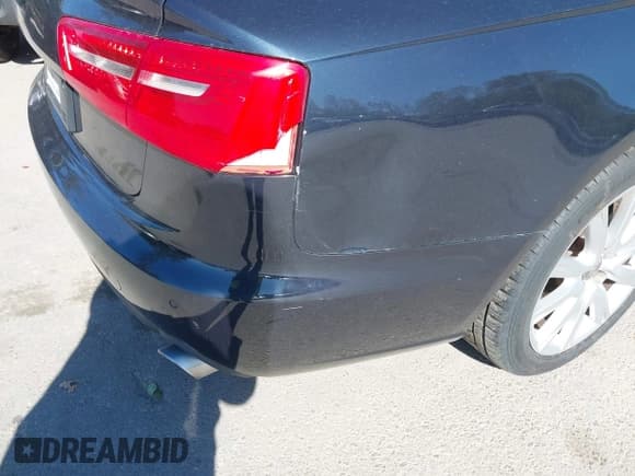 ✅ 2014 Audi A6 Premium Plus • VIN: WAUGFAFC8EN048311 • Lot: 43492448. Wystawiony na IAAI z przebiegiem 100 467 mil. Bezpłatny archiwum sprzedaży aukcyjnych z USA i szczegółowy raport historii pojazdu na DreamBid. Zdjęcie 17.