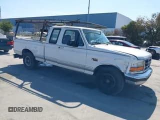 ✅ 1996 Ford F-150 • VIN: 1FTEX15N0TKA27266 • Lot: 41857755. Wystawiony na IAAI z przebiegiem 325 014 mil. Bezpłatny archiwum sprzedaży aukcyjnych z USA i szczegółowy raport historii pojazdu na DreamBid. Zdjęcie 1.