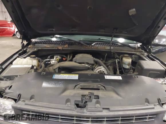 ✅ 2000 Chevrolet Silverado 2500 LS • VIN: 1GCGK29U6YE264199 • Lot: 42464527. Wystawiony na IAAI z przebiegiem 71 970 mil. Bezpłatny archiwum sprzedaży aukcyjnych z USA i szczegółowy raport historii pojazdu na DreamBid. Zdjęcie 10.