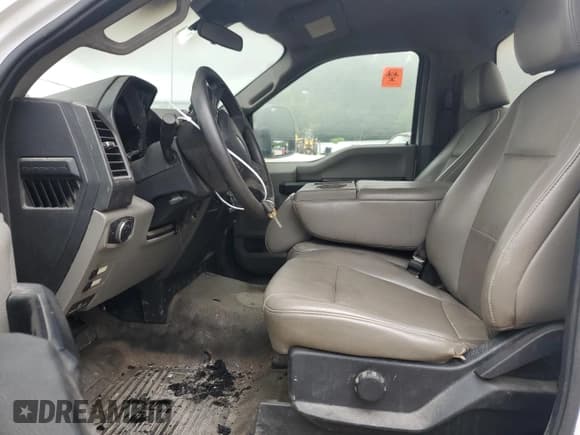 ✅ 2021 Ford F-250 XL • VIN: 1FTBF2A69MED65162 • Lot: 61166965. Wystawiony na Copart z przebiegiem Nie podano. Bezpłatny archiwum sprzedaży aukcyjnych z USA i szczegółowy raport historii pojazdu na DreamBid. Zdjęcie 7.