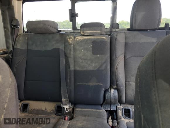 ✅ 2024 Jeep Gladiator Sport • VIN: 1C6JJTAG2RL118200 • Lot: 62333305. Wystawiony na Copart z przebiegiem Nie podano. Bezpłatny archiwum sprzedaży aukcyjnych z USA i szczegółowy raport historii pojazdu na DreamBid. Zdjęcie 10.