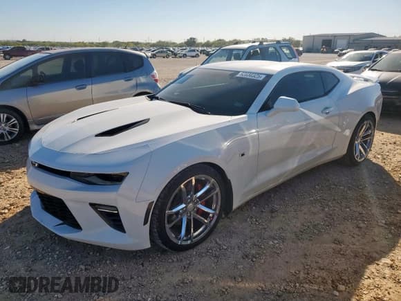 ✅ 2017 Chevrolet Camaro 1SS • VIN: 1G1FF1R74H0119396 • Lot: 92030325. Wystawiony na Copart z przebiegiem 103 734 mil. Bezpłatny archiwum sprzedaży aukcyjnych z USA i szczegółowy raport historii pojazdu na DreamBid. Zdjęcie 1.