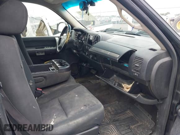 2013 Chevrolet Silverado 1500 LT with VIN 1GCRCSEA0DZ241019, listed as a IAAI auction lot 42281023 with 215,484 mi miles and . Bid and sale history available at DreamBid. Image 5.