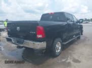 ✅ 2013 Ram 2500 SLT • VIN: 3C6UR5ML8DG524725 • Lot: 42918122. Wystawiony na IAAI z przebiegiem 327 718 mil. Bezpłatny archiwum sprzedaży aukcyjnych z USA i szczegółowy raport historii pojazdu na DreamBid. Zdjęcie 4.