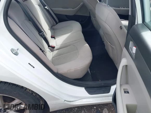 ✅ 2016 Hyundai Sonata SE • VIN: 5NPE24AF7GH283682 • Lot: 43457637. Listed on IAAI with 161,697 mi. Free auction sales archive from the USA and detailed vehicle history report at DreamBid. Image 8.