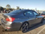 ✅ 2012 BMW 3 Series 328i • VIN: WBA3A5G59CNN65571 • Лот: 51550195. Опубликован ранее на Copart с пробегом 111 036 миль. Бесплатный доступ к архиву аукционных продаж из США и подробный отчёт об истории автомобиля на DreamBid. Изображение 3.